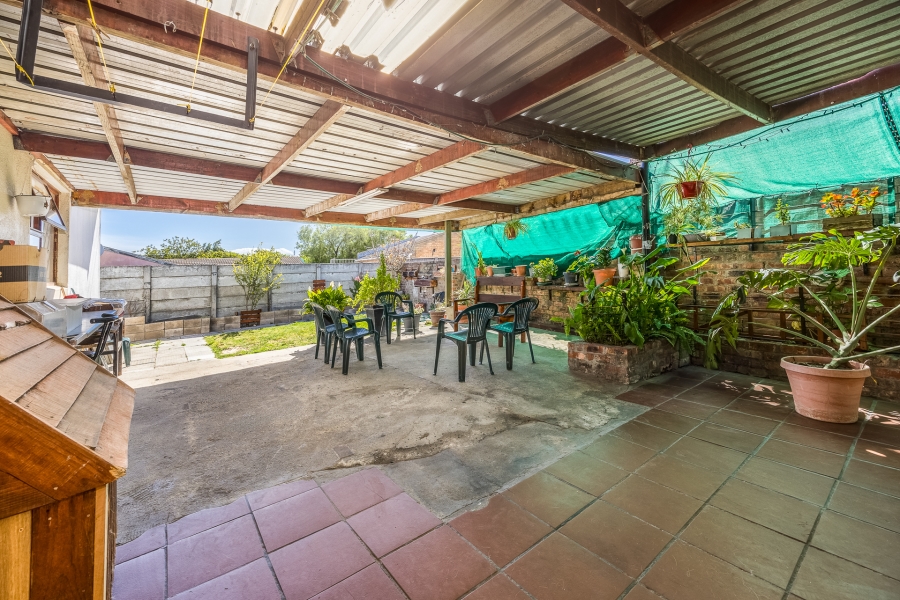 4 Bedroom Property for Sale in Belhar Western Cape